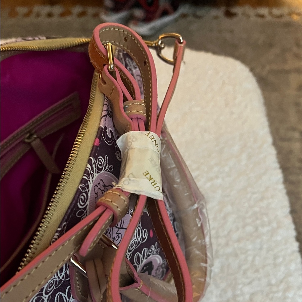 Disney and Bourke 2015 1/2 Princess Marathon Satchel 
New With Tags And Reg card - Picture 3 of 8